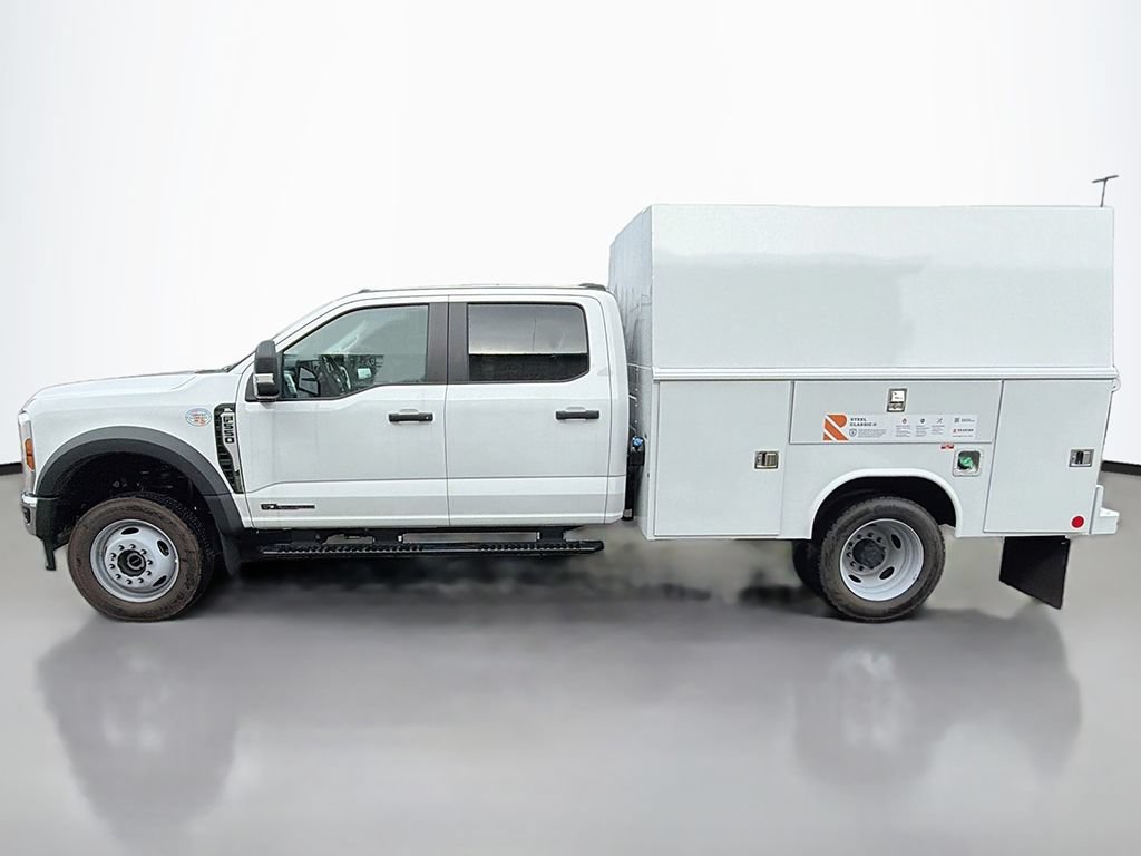 New 2026 Ford F550 4x4 Crew Cab image 9