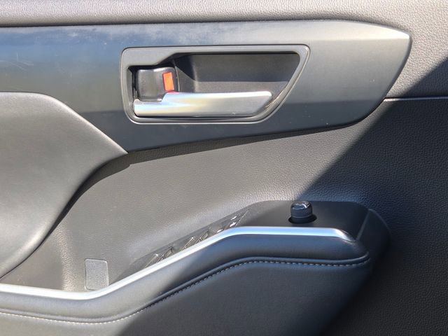 Used 2023 Toyota Highlander XLE image 26