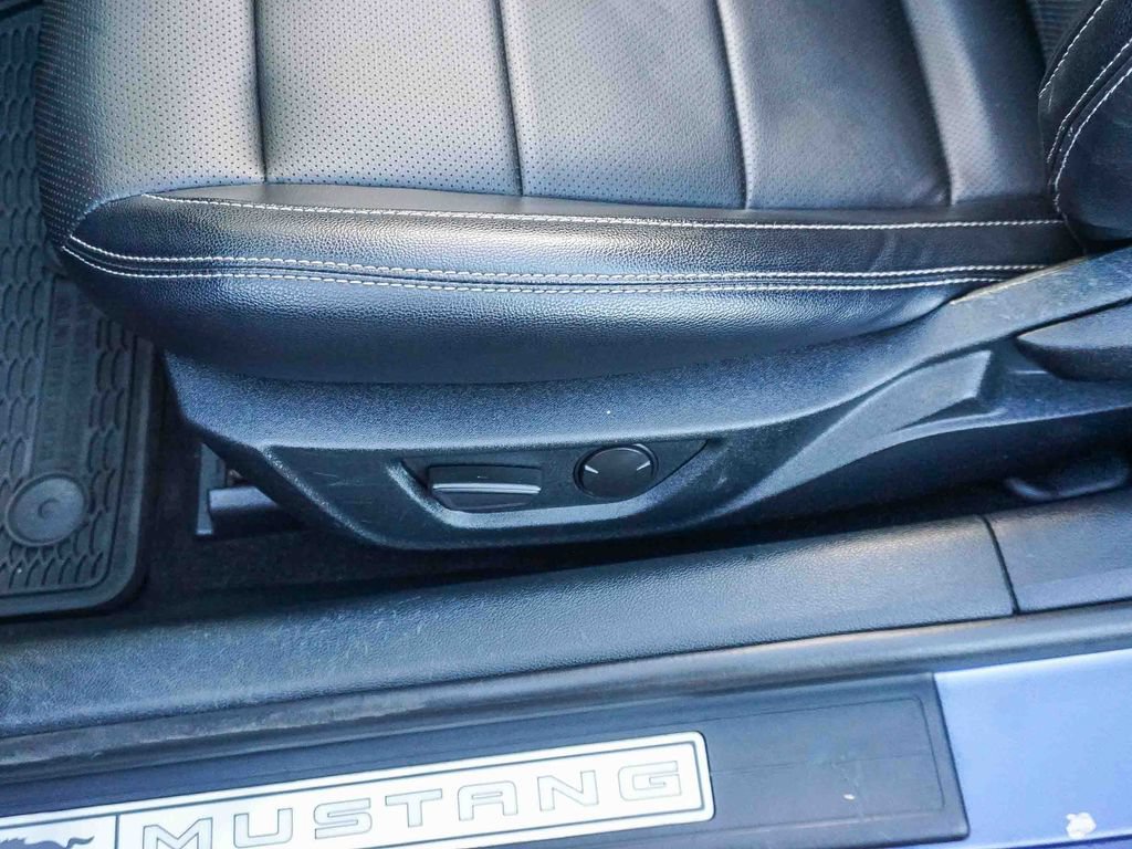 Used 2020 Ford Mustang Premium RWD image 21