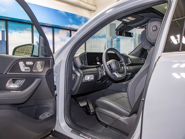 Certified 2025 Mercedes-Benz GLS 580 4MATIC image 13