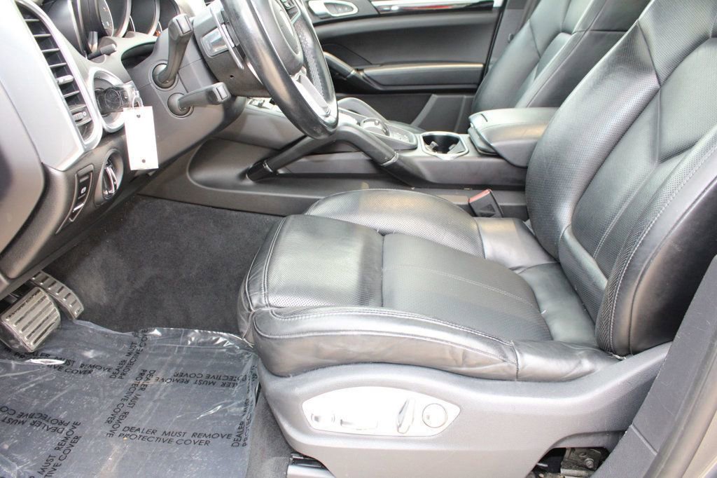 Used 2018 Porsche Cayenne S image 18