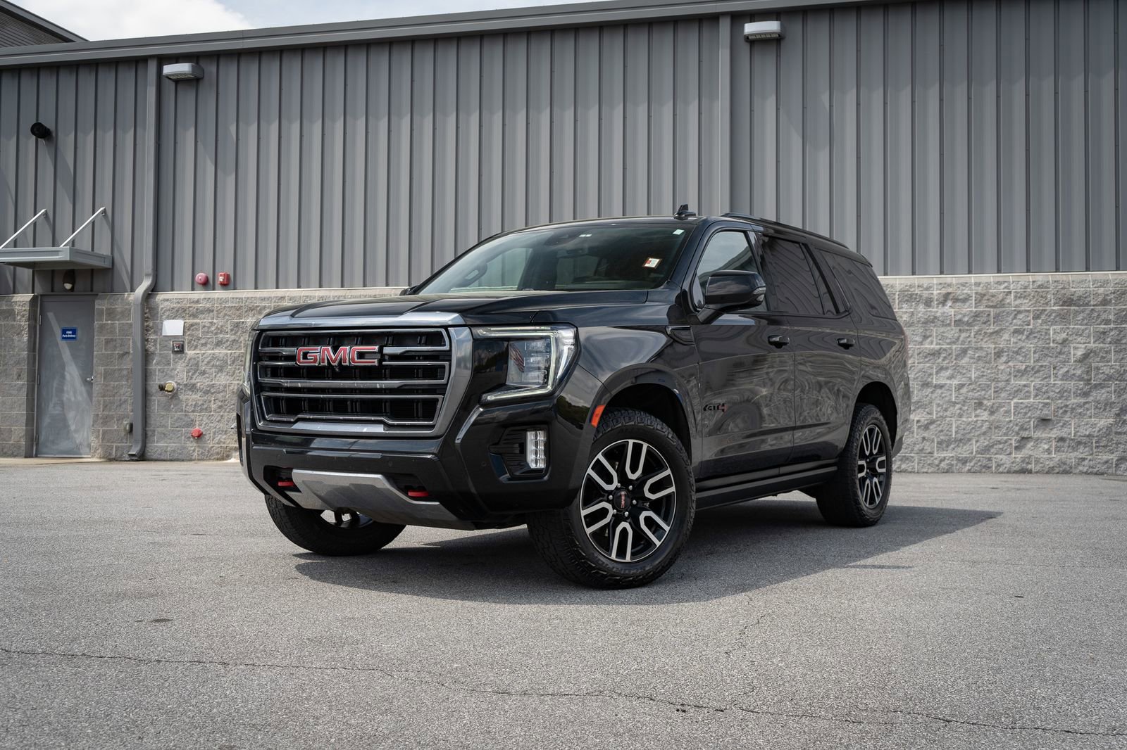 Used 2023 GMC Yukon AT4 w/ AT4 Premium Package