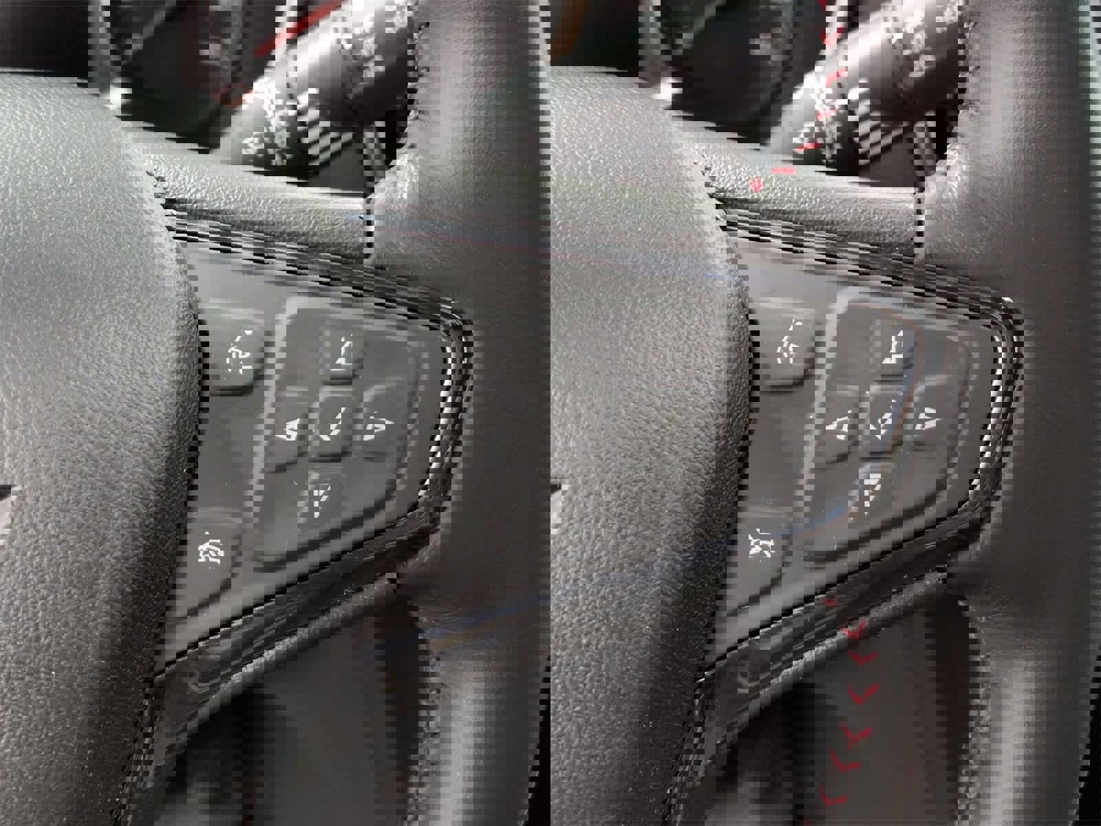 Used 2022 Chevrolet Equinox RS w/ LPO, Floor Liner Package image 25