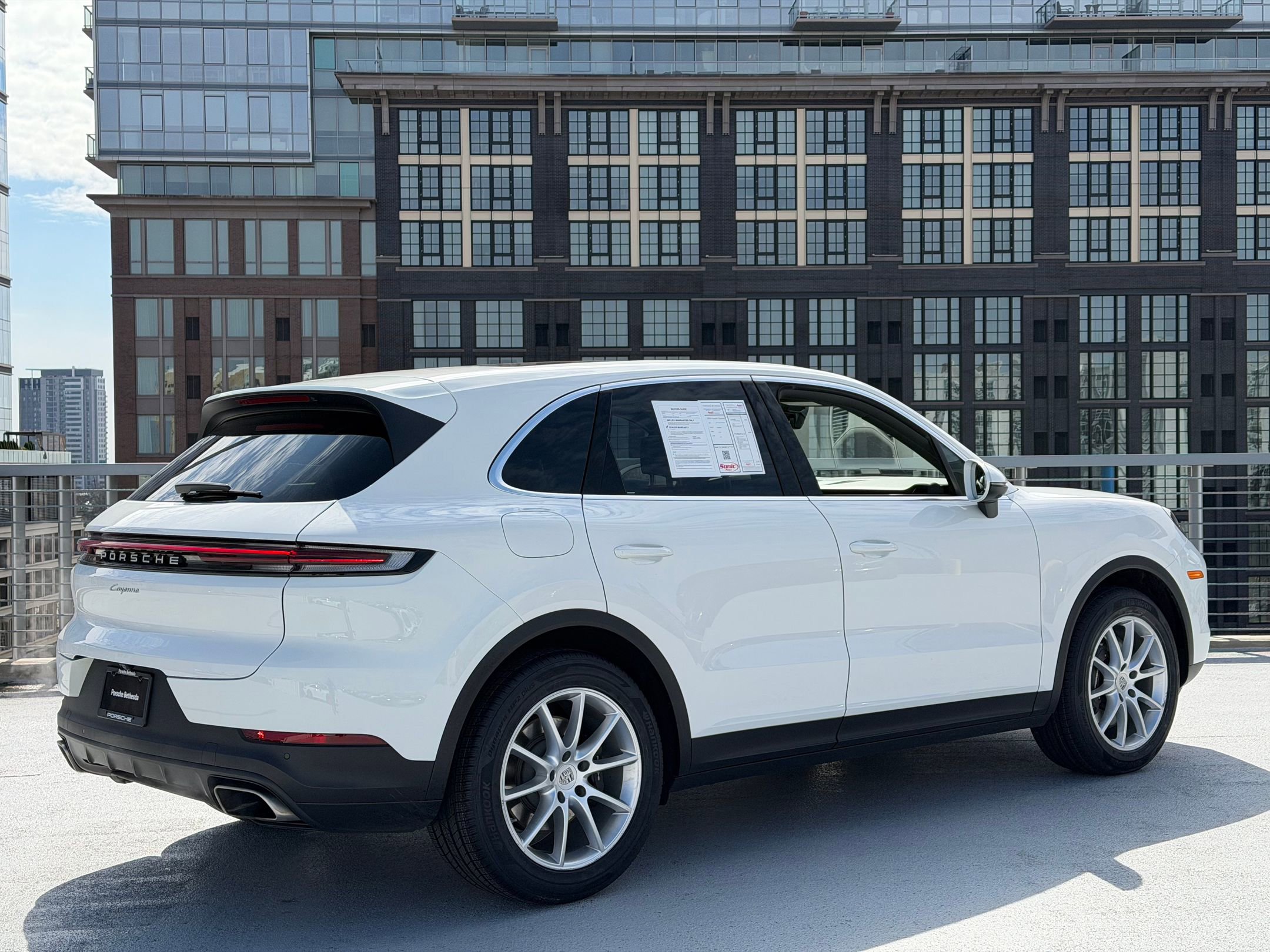 Certified 2024 Porsche Cayenne image 9