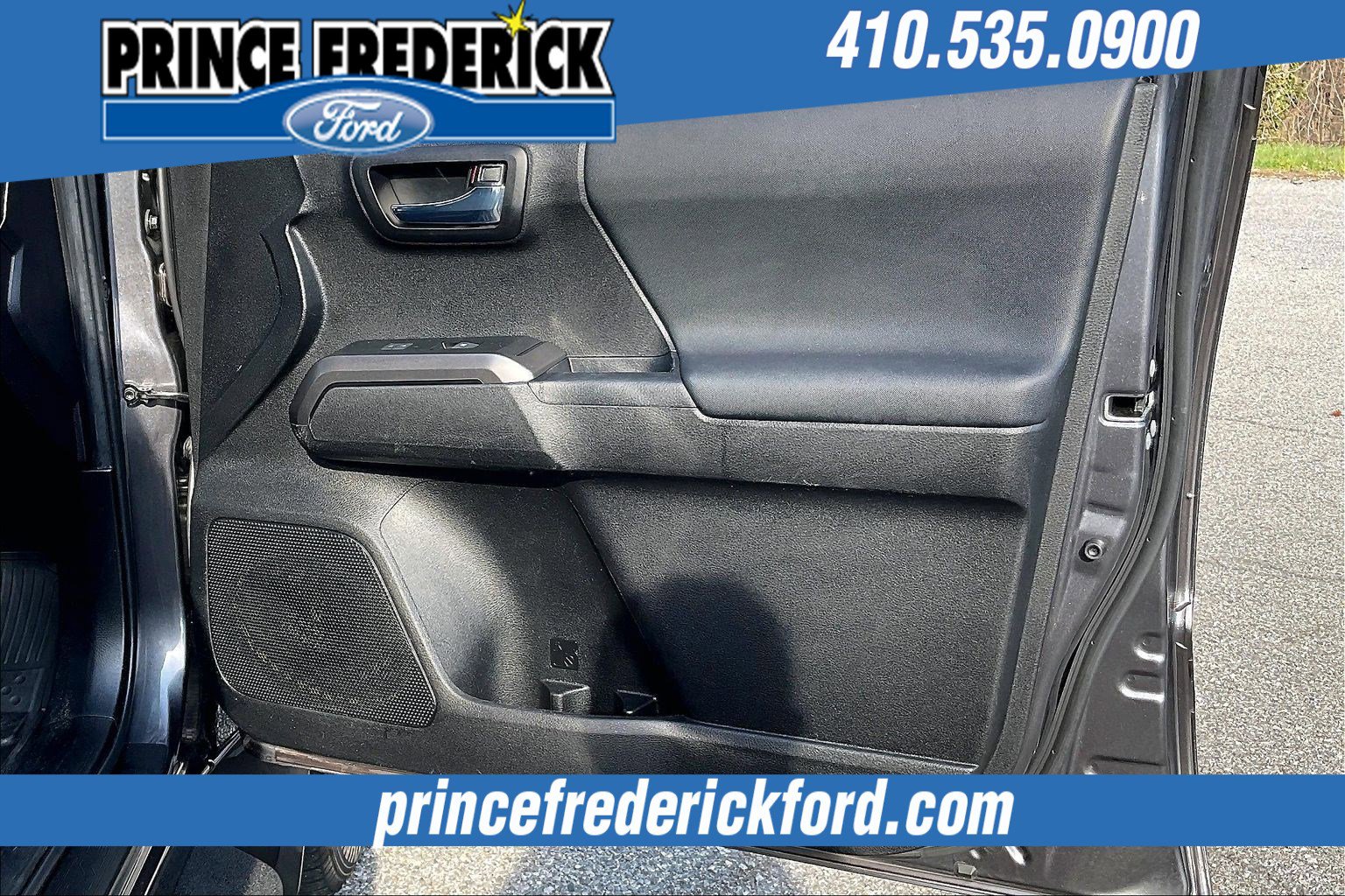 Used 2022 Toyota Tacoma TRD Sport w/ Technology Package image 23