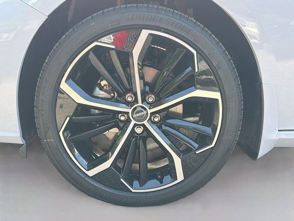 New 2025 Nissan Altima 2.5 SR w/ SR Premium Package image 32