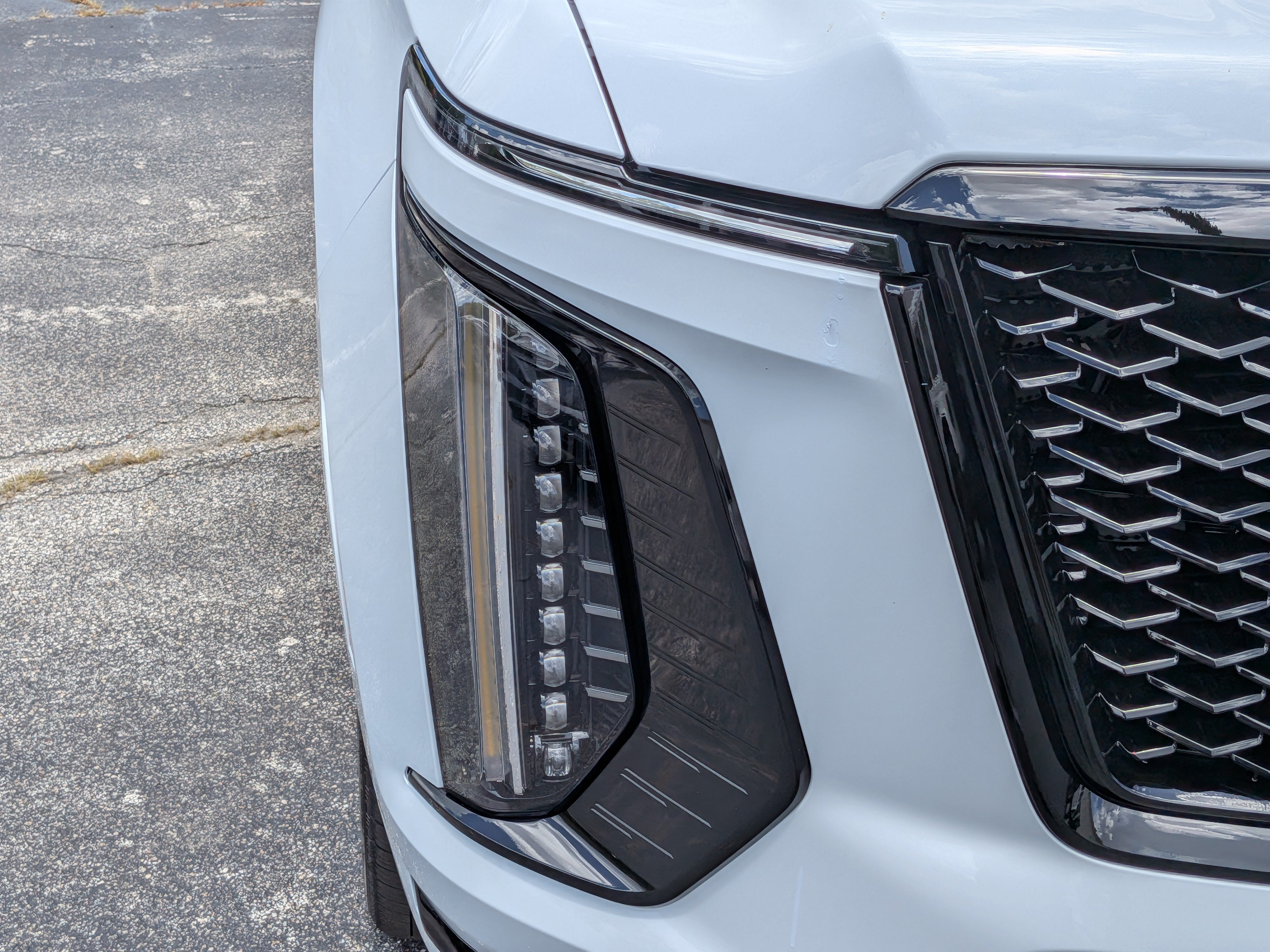 Certified 2026 Cadillac Escalade ESV Platinum Sport AWD/4WD image 10