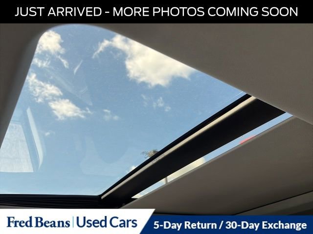 Used 2021 Ford Explorer XLT w/ Equipment Group 202A image 12