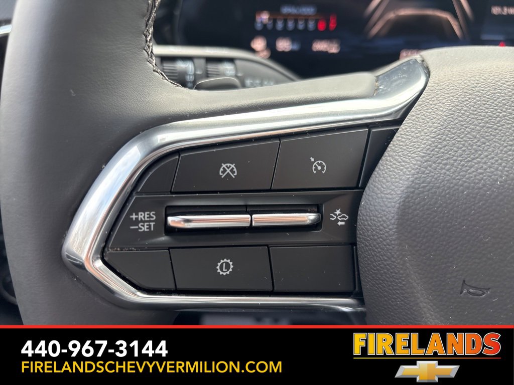 Used 2025 Chevrolet Suburban High Country image 18