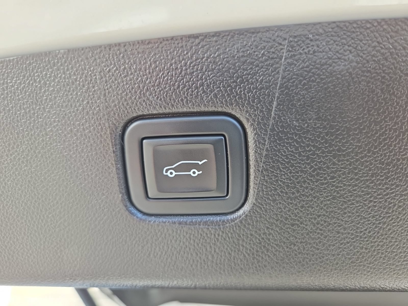 Used 2024 Chevrolet Blazer LT w/ Convenience Package AWD/4WD image 10