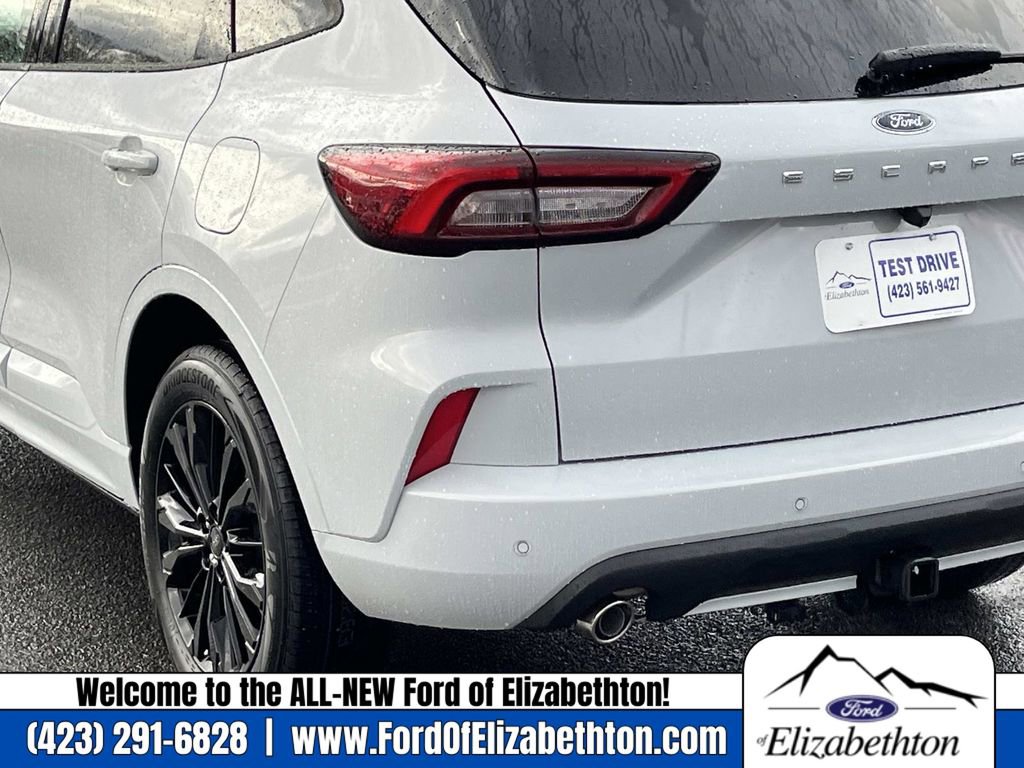 New 2026 Ford Escape ST-Line Elite w/ Class II Trailer Tow Package image 5