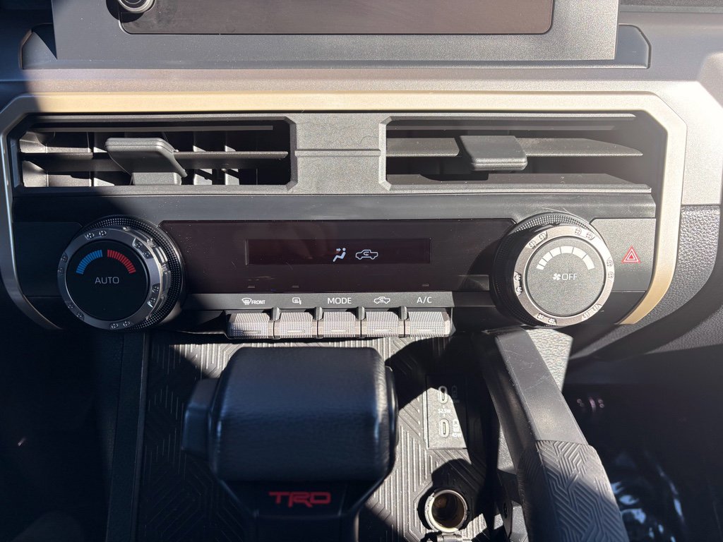 Used 2024 Toyota Tacoma TRD Off-Road image 24