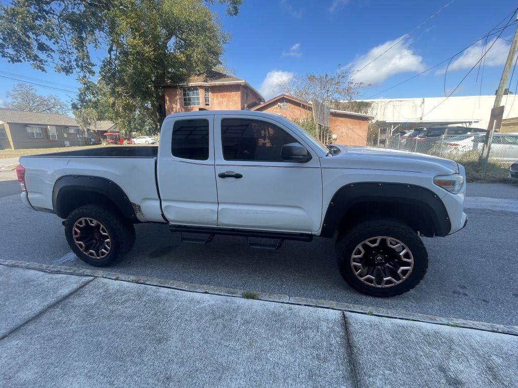 Used 2016 Toyota Tacoma SR RWD image 3