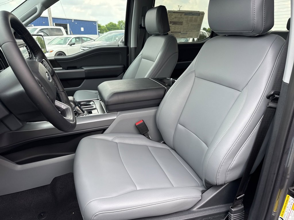 New 2025 Ford F150 Lightning Flash image 12