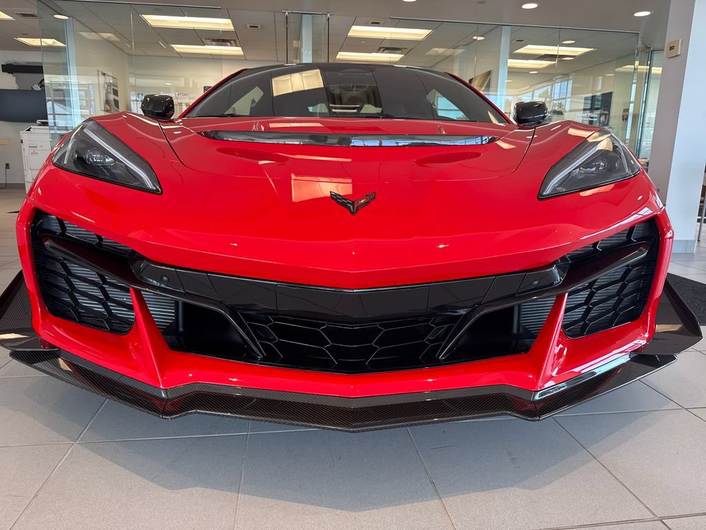 Used 2025 Chevrolet Corvette ZR1 w/ ZR1 Carbon Fiber Aero Package RWD image 70