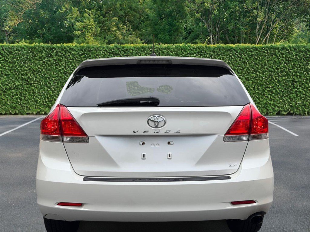 Used 2012 Toyota Venza LE FWD image 5