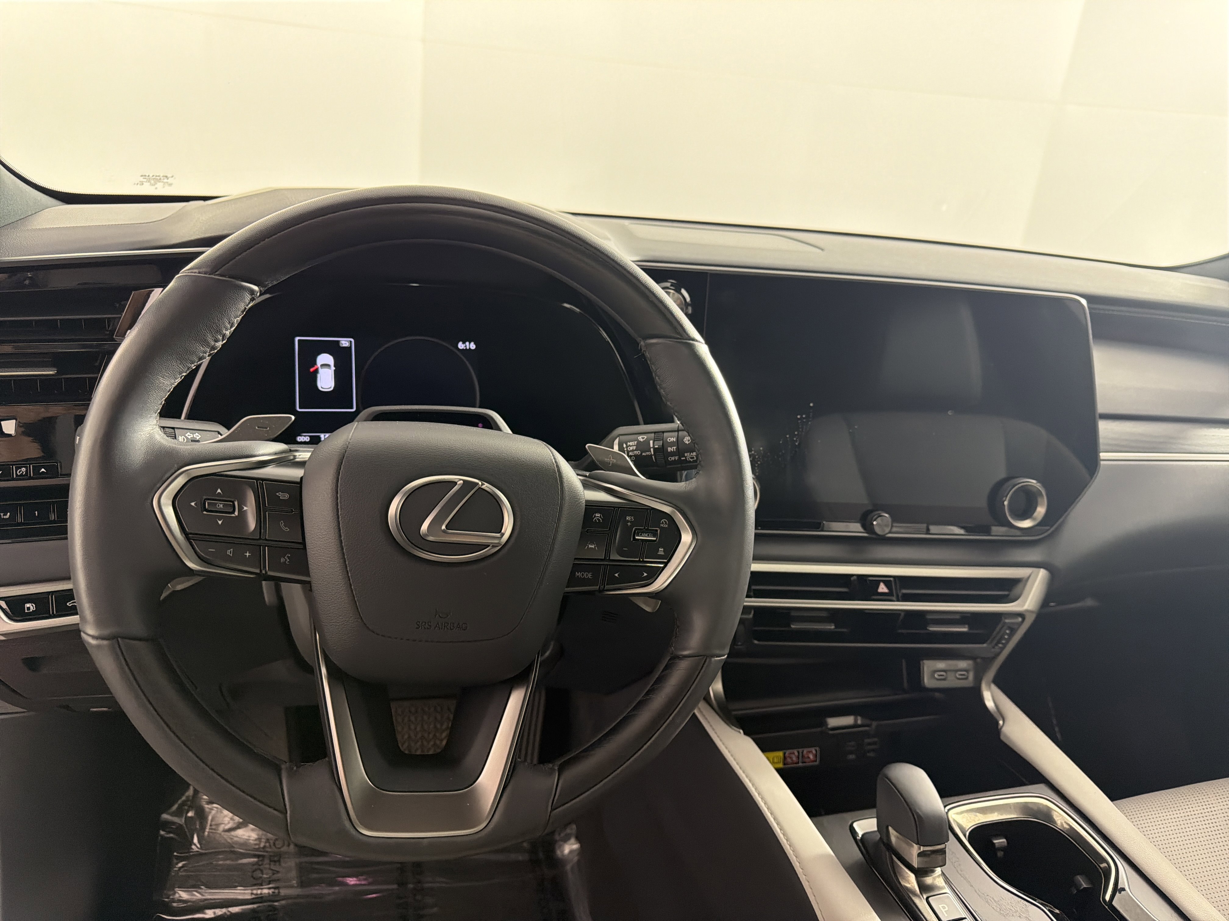 Used 2023 Lexus RX 350 w/ Cold Area Package image 8