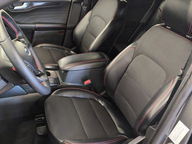 Used 2025 Ford Escape ST-Line image 15