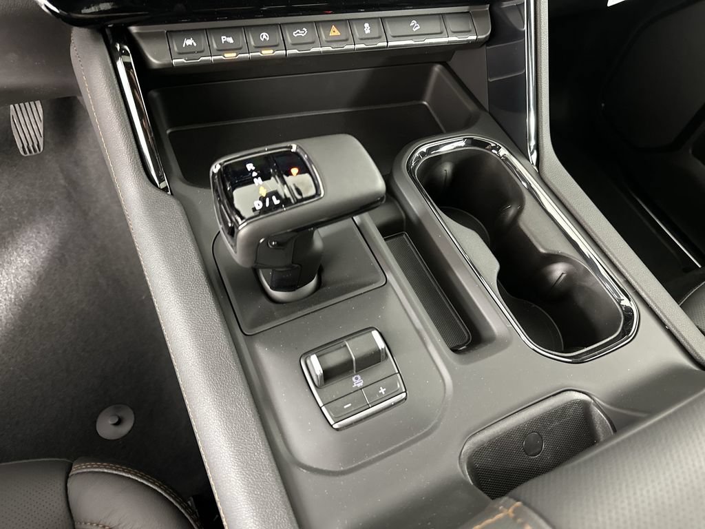 New 2026 GMC Sierra 1500 AT4 w/ AT4 Premium Package AWD/4WD image 16