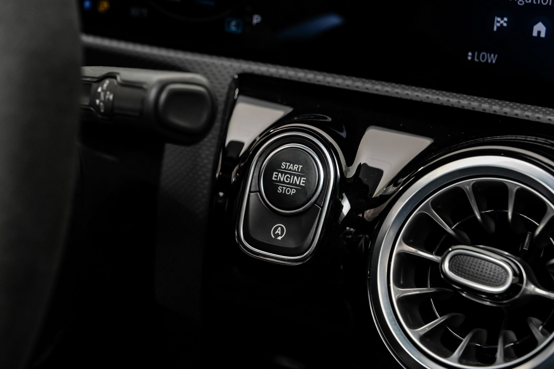 Used 2024 Mercedes-Benz CLA 35 AMG 4MATIC image 25