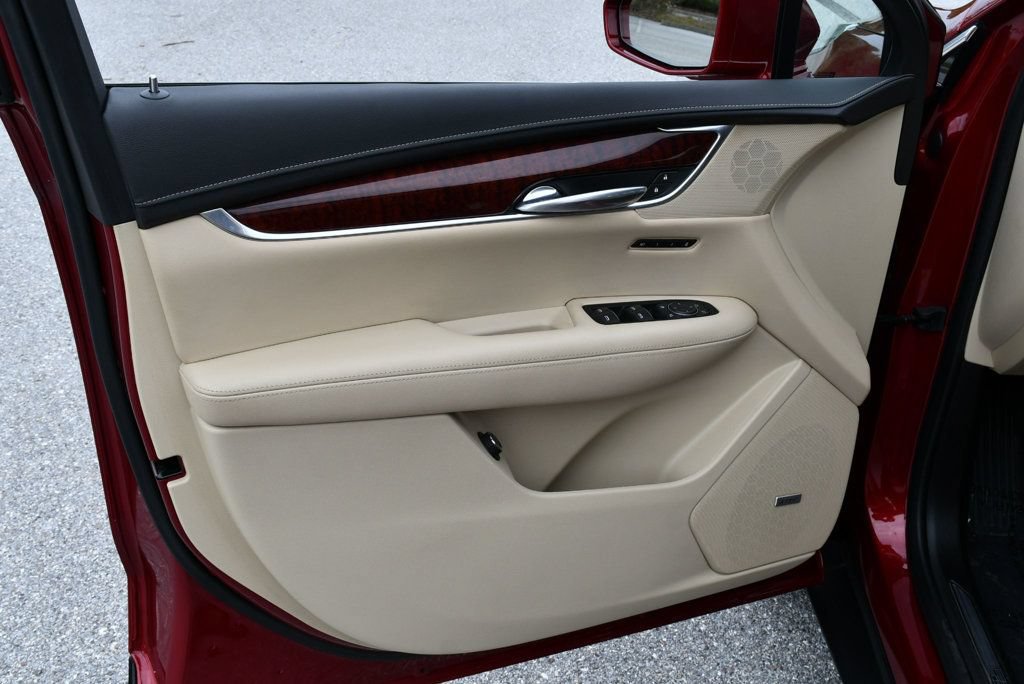 Used 2019 Cadillac XT5 Luxury FWD image 11