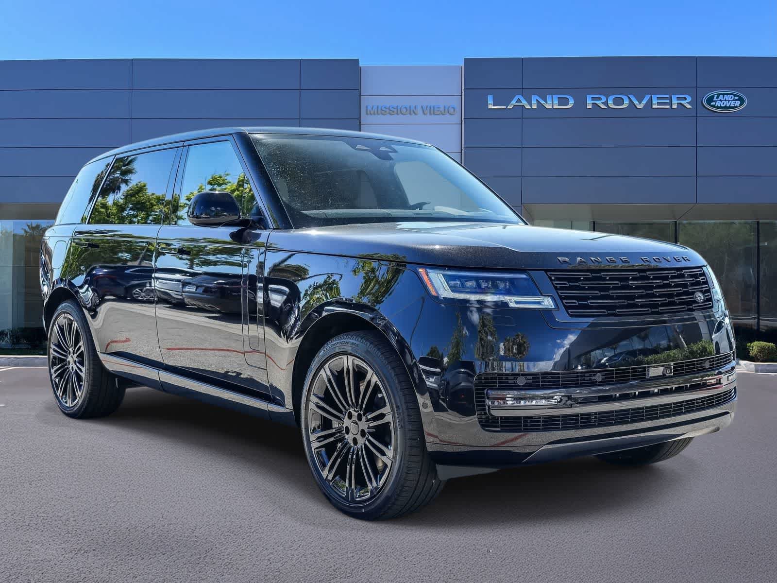 New 2026 Land Rover Range Rover Long Wheelbase SE AWD/4WD image 3