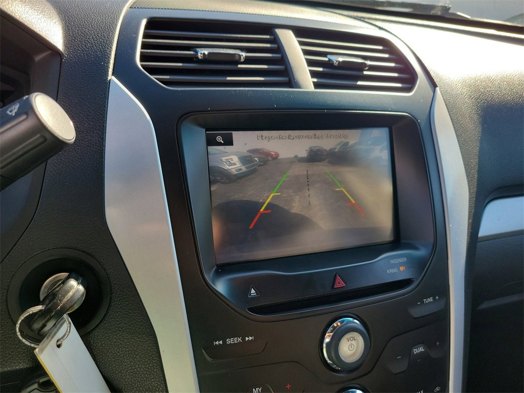 Used 2014 Ford Explorer XLT w/ Equipment Group 201A image 21