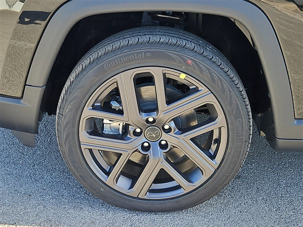 New 2026 Jeep Compass Latitude image 13