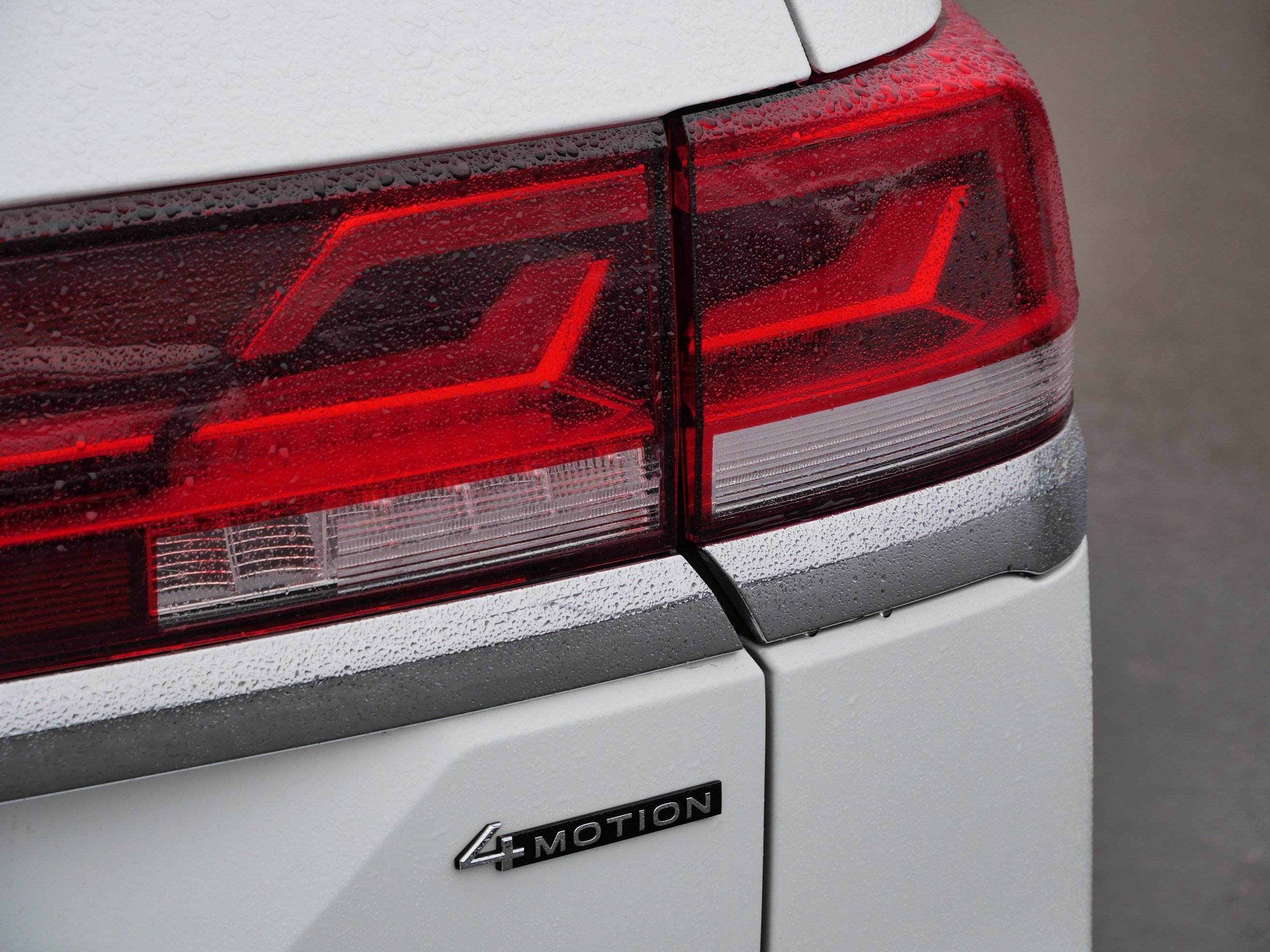 Certified 2024 Volkswagen Atlas SE image 17