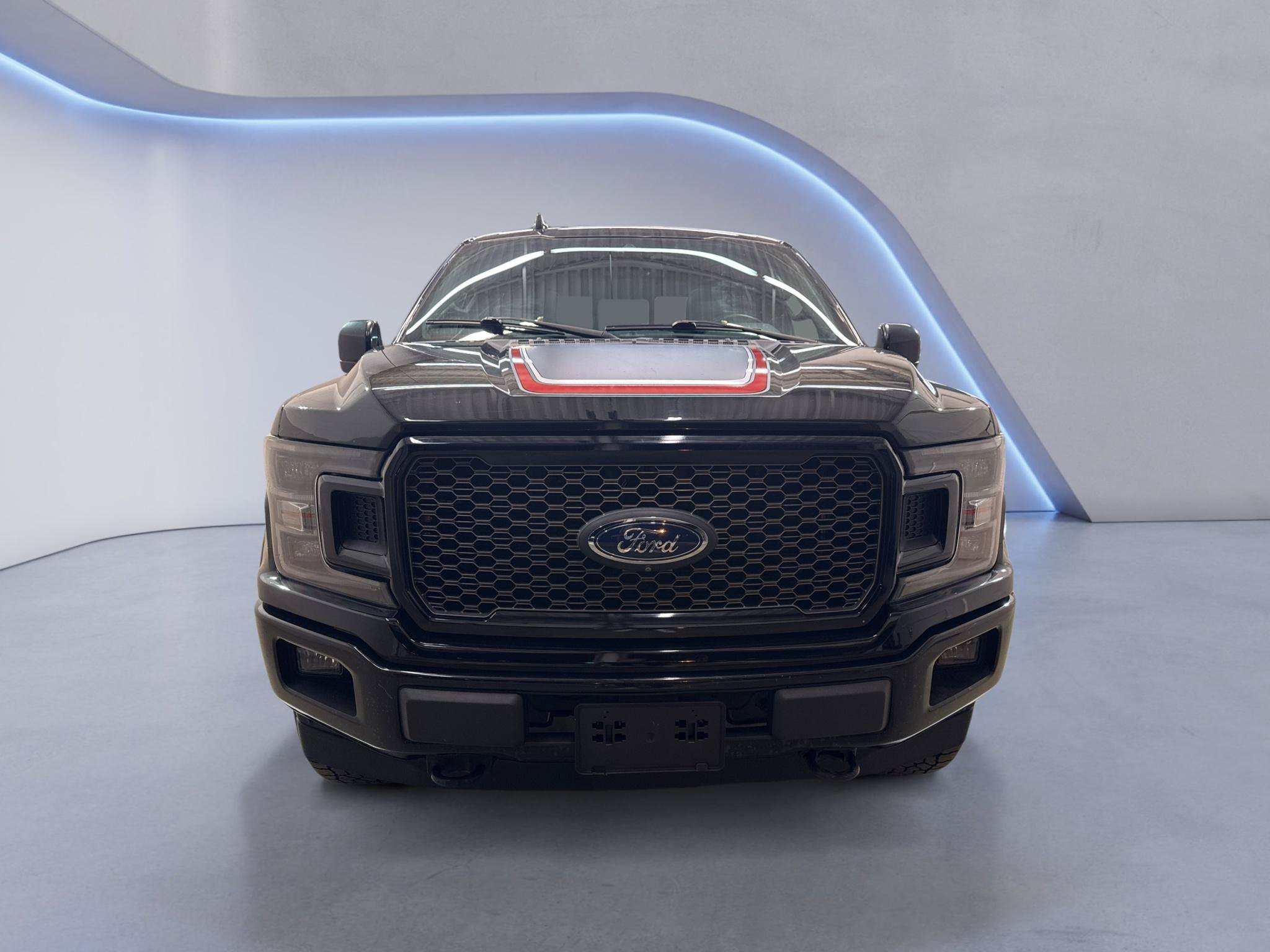 Used 2018 Ford F150 Lariat w/ Equipment Group 502A Luxury AWD/4WD image 2