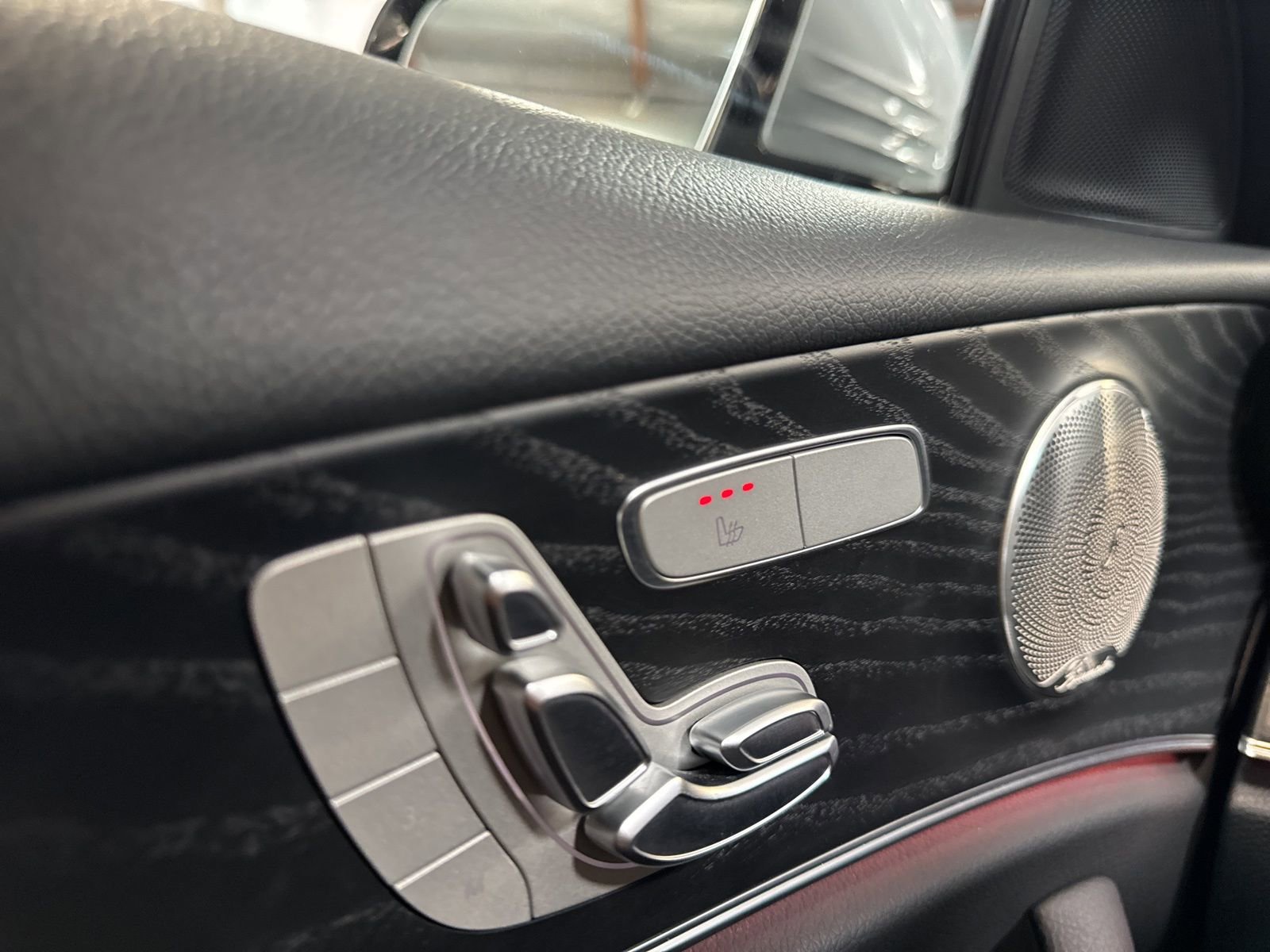 Used 2022 Mercedes-Benz E 350 Sedan image 42