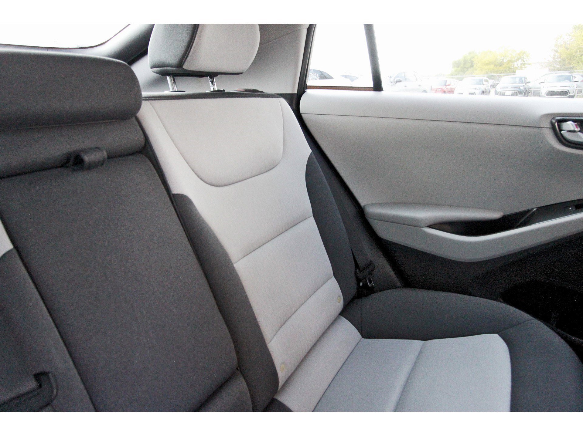 Used 2020 Hyundai Ioniq SEL image 13