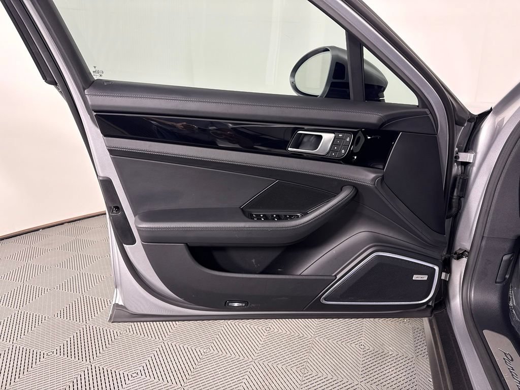 Certified 2023 Porsche Panamera 4S AWD/4WD image 18