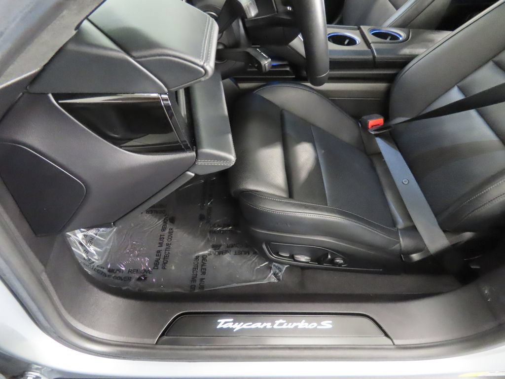 Certified 2021 Porsche Taycan Turbo S w/ Premium Package AWD/4WD image 39