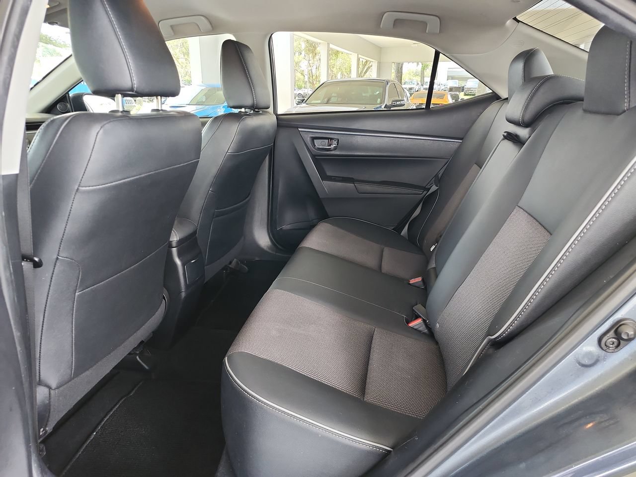 Used 2015 Toyota Corolla S FWD image 17