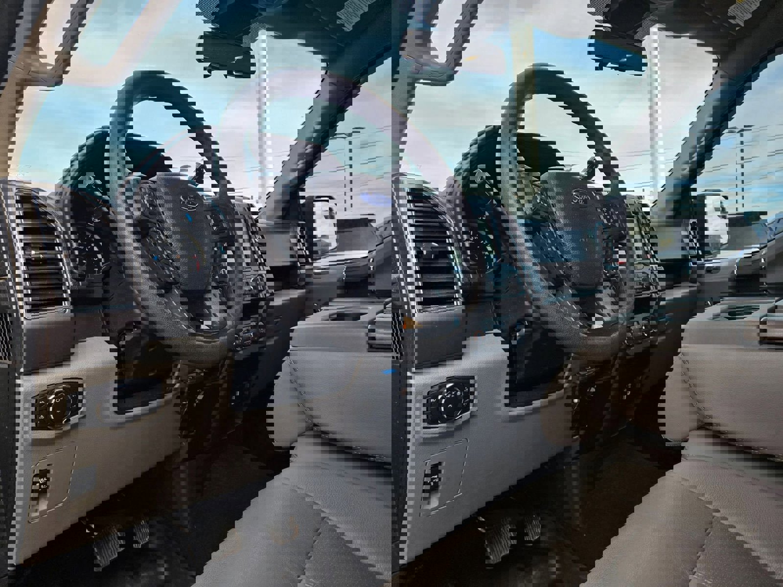 Used 2020 Ford F150 XLT image 12