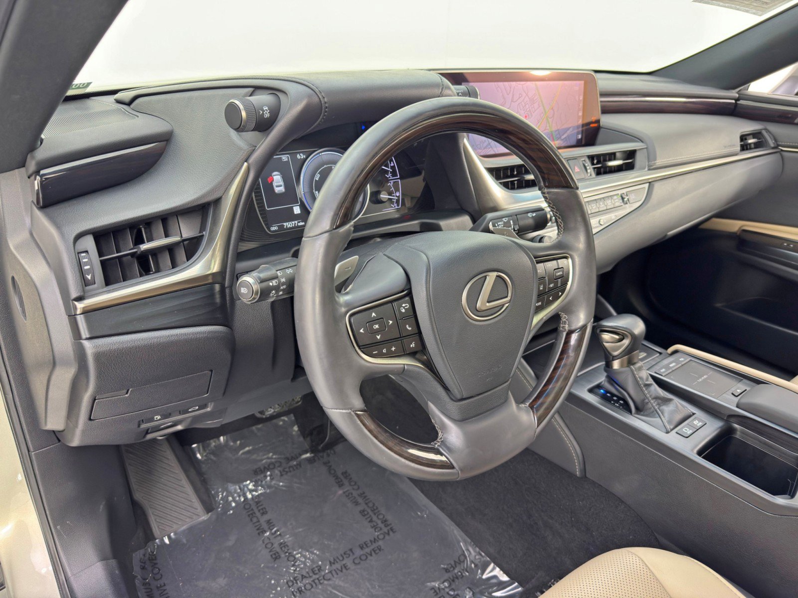 Used 2020 Lexus ES 300h w/ Premium Package image 13