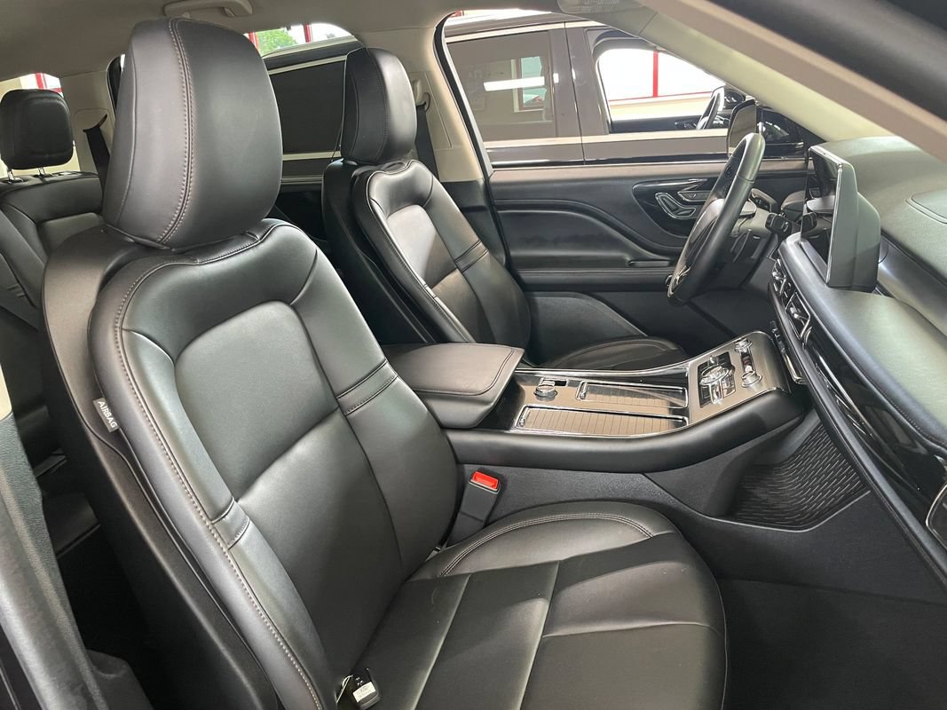 Used 2023 Lincoln Aviator AWD image 20
