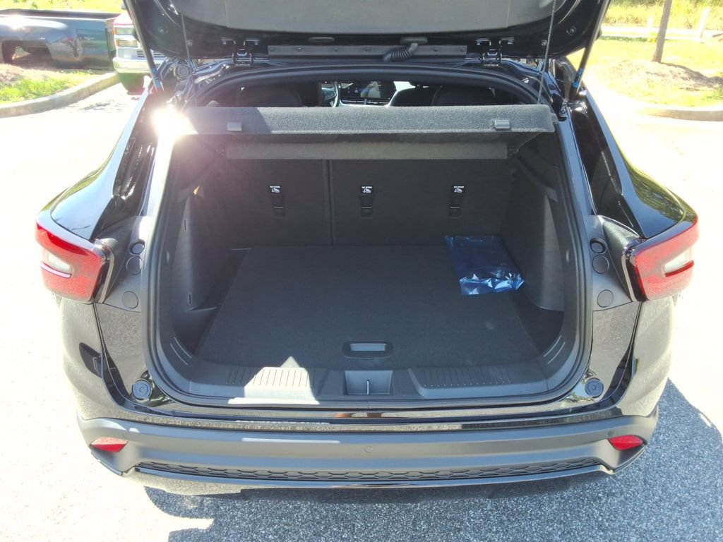 New 2026 Chevrolet Trax RS w/ Sunroof Package FWD image 14