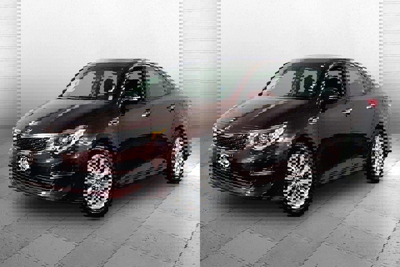 Used 2017 Kia Optima LX image 12