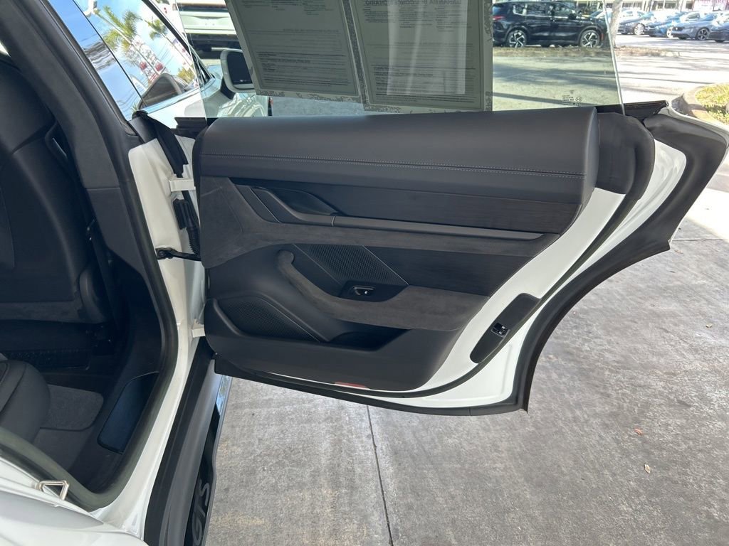 Used 2023 Porsche Taycan GTS AWD/4WD image 31