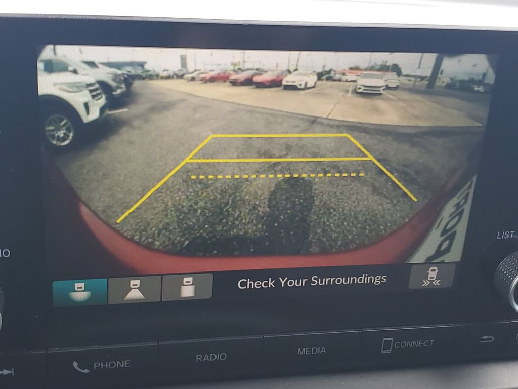 Used 2023 Honda Pilot Sport image 17