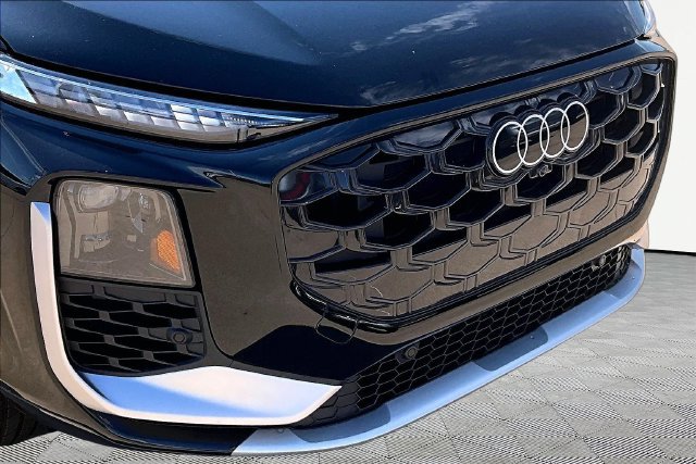 New 2026 Audi Q3 quattro 2.0T AWD/4WD image 30