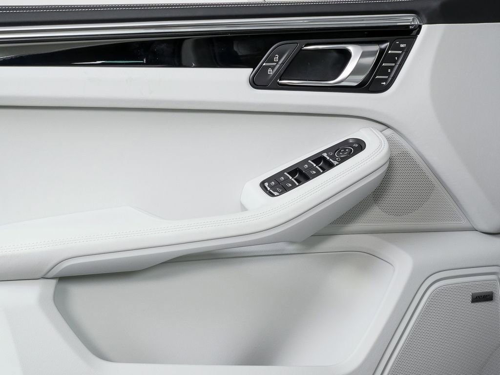 New 2026 Porsche Macan S AWD/4WD image 6