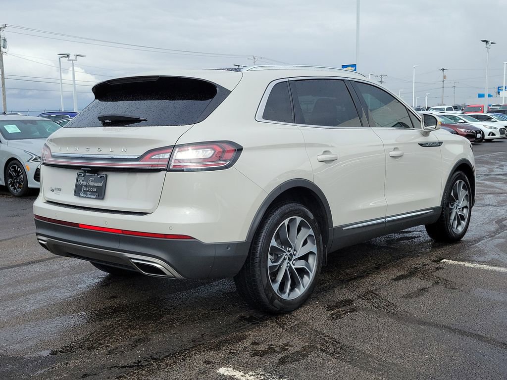 Certified 2022 Lincoln Nautilus Reserve w/ Equipment Group 201A image 4