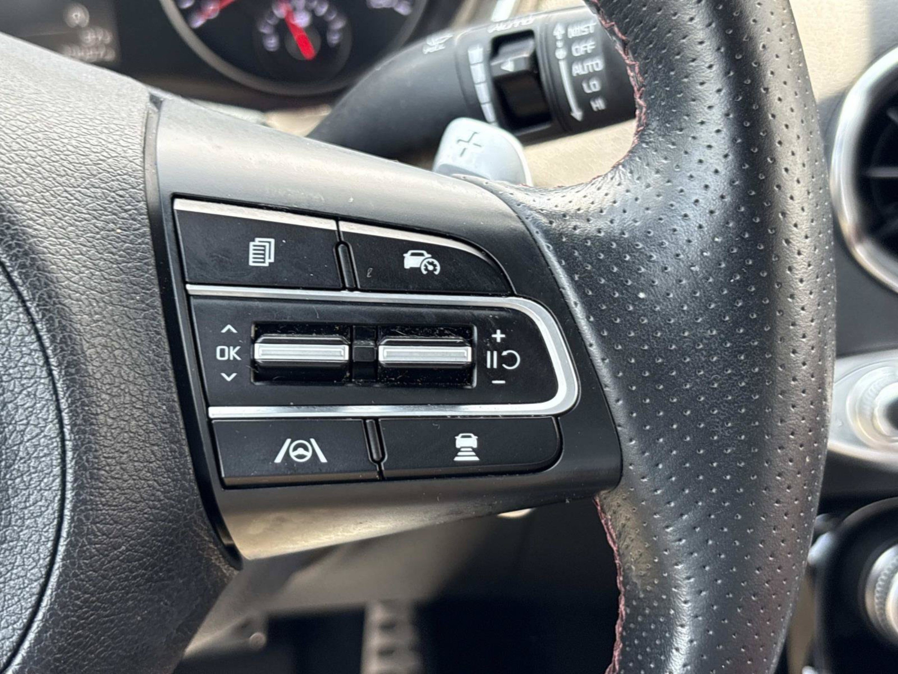 Used 2023 Kia Stinger GT-Line w/ Sun & Sound Package AWD/4WD image 25