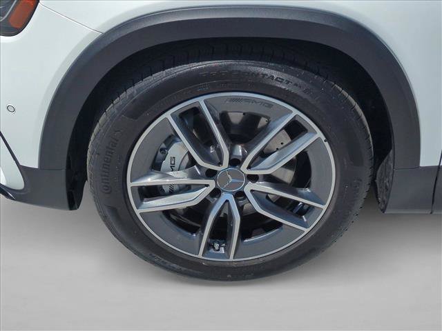 Used 2025 Mercedes-Benz GLB 35 AMG 4MATIC image 25