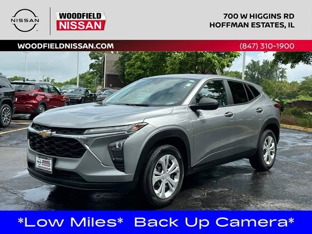 Used 2024 Chevrolet Trax LS FWD image 1