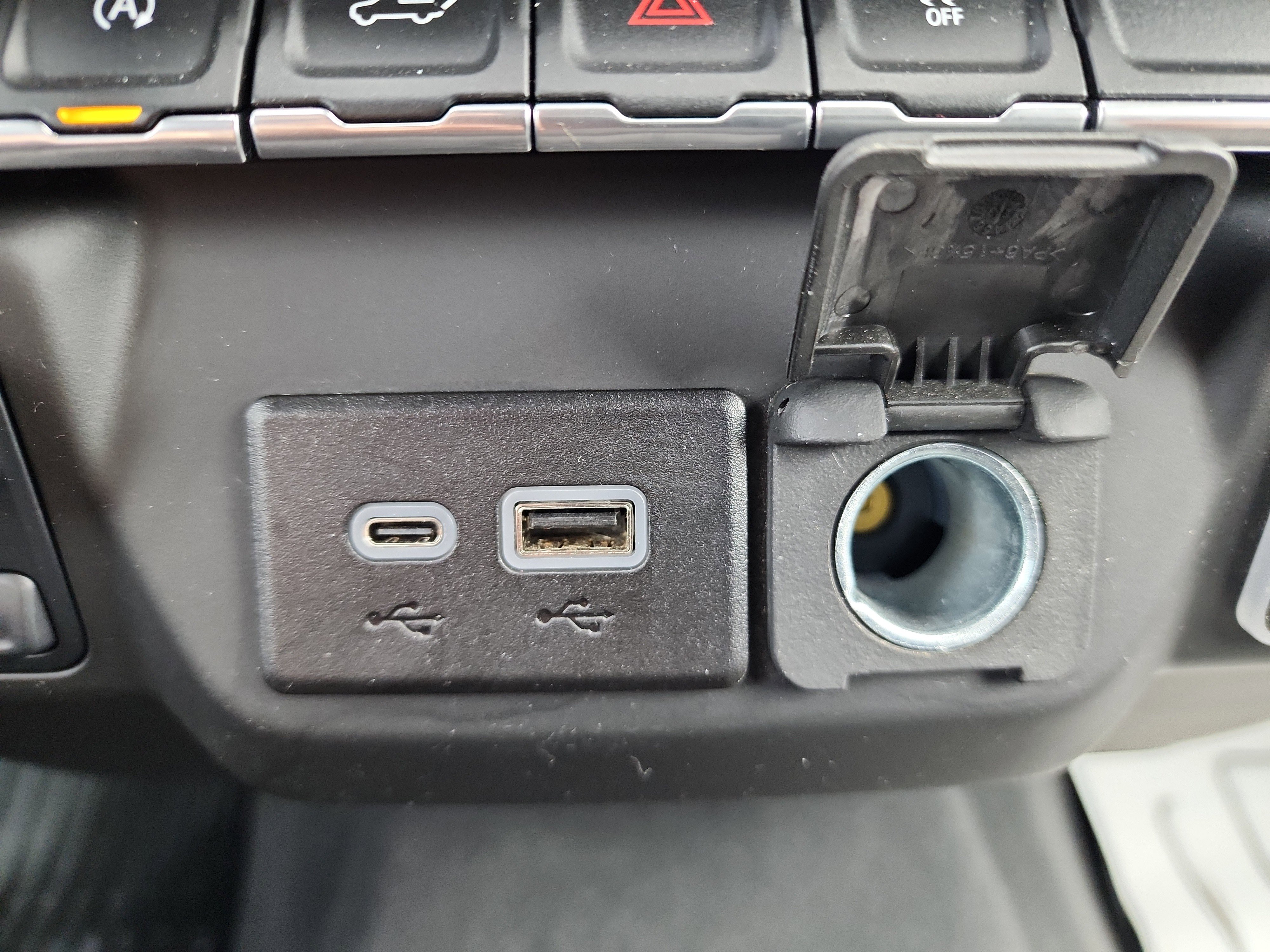 Used 2024 Chevrolet Silverado 1500 Custom image 14