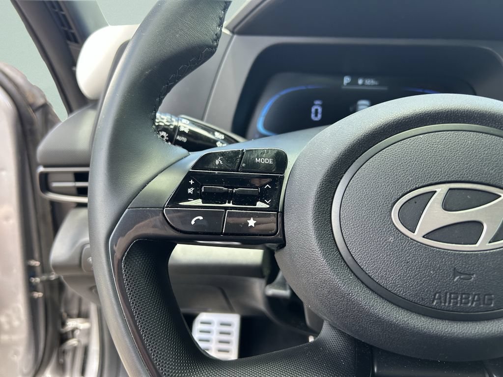 Certified 2025 Hyundai Elantra Sport FWD image 28